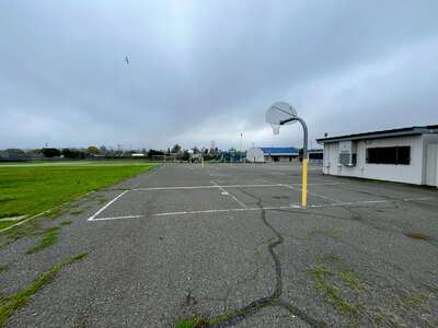 Dan Mini Elementary School Outdoor Basketball Courts in Vallejo