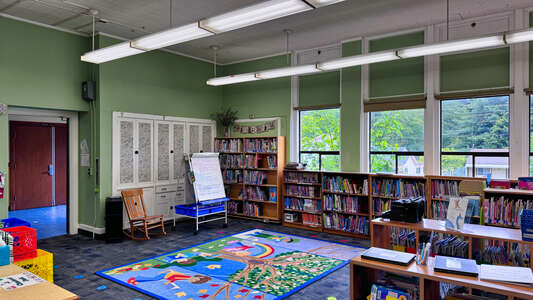 Rigler K-5 School Library in Portland 2