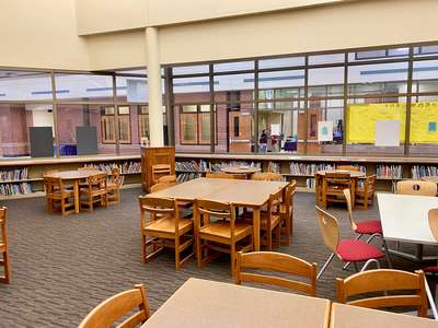 Glen Oak Community Learning Center Library in Peoria