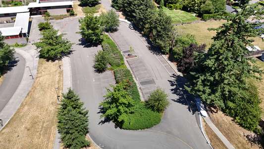 Benjamin Franklin Elementary School Parking Lot - Main in Kirkland