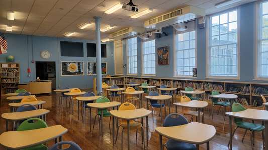 River Oaks Elementary Library in Houston