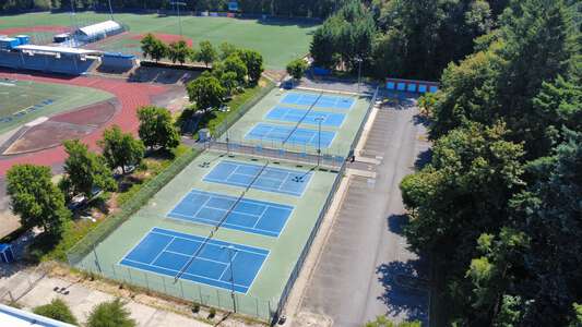 Wilsonville High School Tennis Courts in Wilsonville