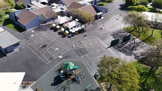 Greentree Elementary School Outdoor Basketball Courts in Irvine