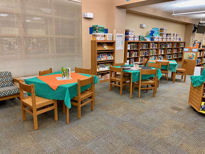 Pineloch Elementary School Media Center in Orlando