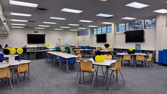 Northwestern Legends Elementary School Library (3 hr min) in Jacksonville
