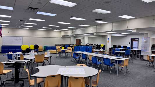 Northwestern Legends Elementary School Library (3 hr min) in Jacksonville