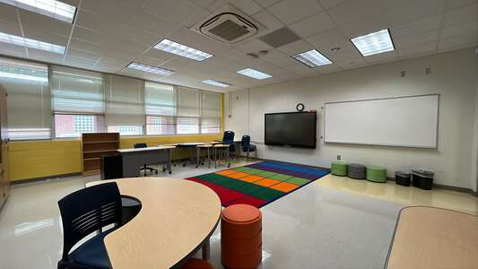 Frederick Wilson Benteen Elementary School Classroom Standard in Atlanta 3