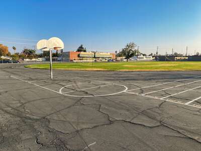 Longfellow Elementary Basketball Courts in Bakersfield