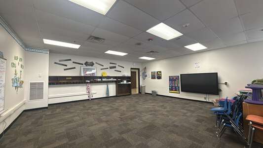 Del City Elementary School Classroom Standard in Del City 3