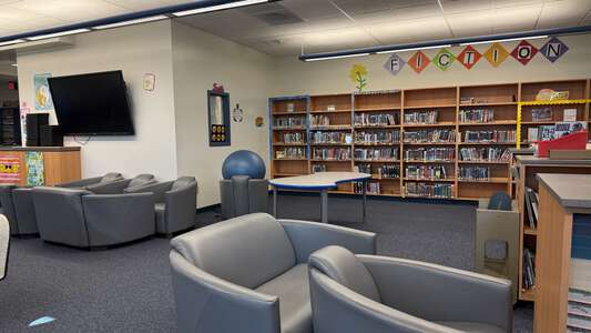 Yorba Middle School Library in Orange
