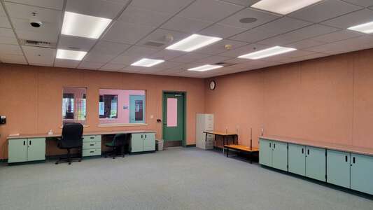 Ysabel Barnett Elementary School Classroom Standard in Temecula