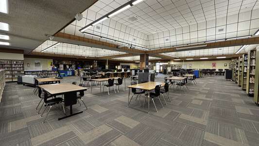 Willamette High School Media Center in Eugene 4