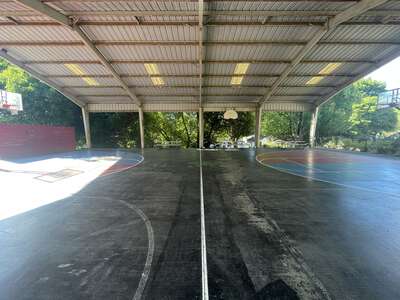 West Linn Outdoor Basketball Courts