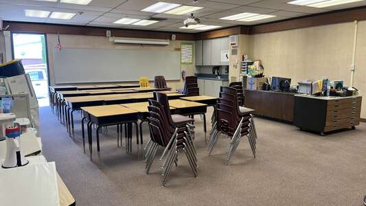 Mission Elementary School Classroom Standard in Antioch