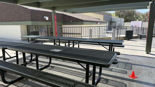 Bonita Canyon Elementary School Outdoor Lunch Area in Irvine