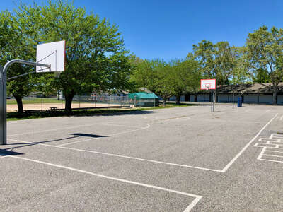 Bagby Elementary School Outdoor Basketball Courts in San Jose