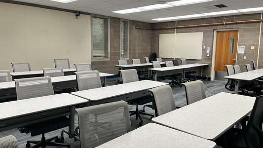 Menlo College Brawner Room 230 - 480 - Classroom in Atherton