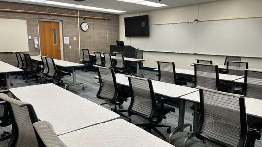 Menlo College Brawner Room 230 - 480 - Classroom in Atherton