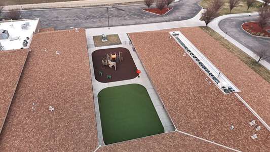 Lake Ridge Elementary School Outdoor Area in Nampa