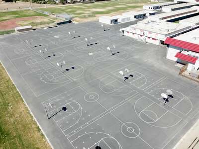 Mark Twain Middle School Outdoor Basketball Courts in Modesto 2