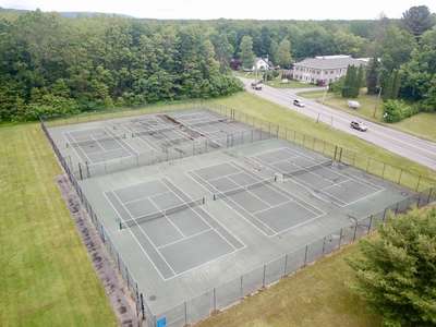 Maple Avenue Middle School Tennis Courts in Saratoga Springs