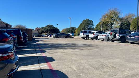 Waverly Park Elementary School Parking Lot - Main in Fort Worth