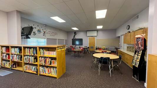Greenacres Elementary School Library in Pocatello