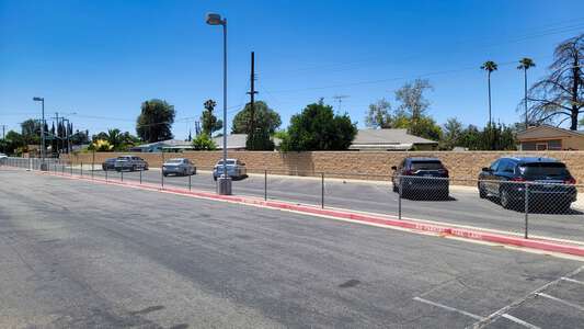 Mountain View Elementary School Parking Lot - Front in Riverside