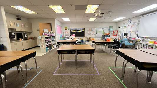Baggett Elementary School Classroom Standard in Lawrenceville