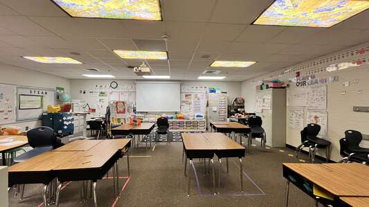 Baggett Elementary School Classroom Standard in Lawrenceville