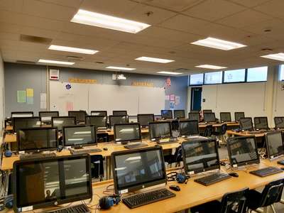 Oak Middle School Library in Los Alamitos