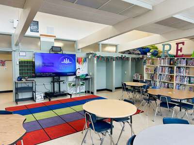 Candalaria Elementary School Library in Salem