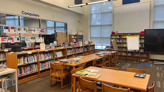 Claiborne Elementary School Library in Baton Rouge 2