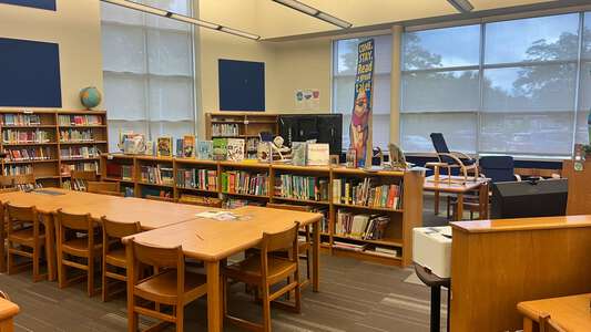 Claiborne Elementary School Library in Baton Rouge 3