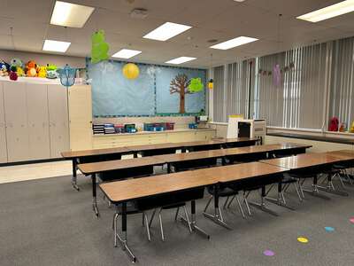 Del Mar Elementary School Classroom Standard in Fresno