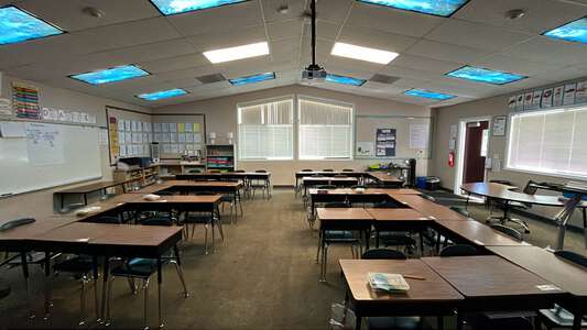 Sinclear Elementary School Classroom Standard in Ceres