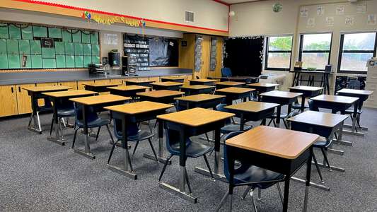 Calabasas Elementary School Classroom Standard in Watsonville 5