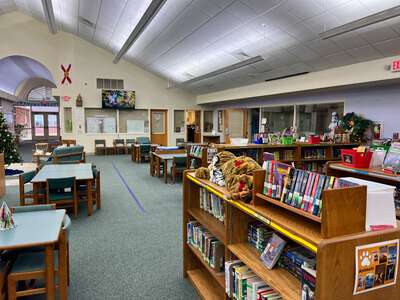 Myrtle Grove Elementary School Library in Pensacola