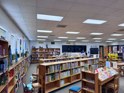 Hanahan Elementary School Media Center in Hanahan