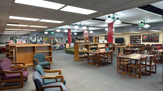 Wilbur Middle School Library in Wichita 3
