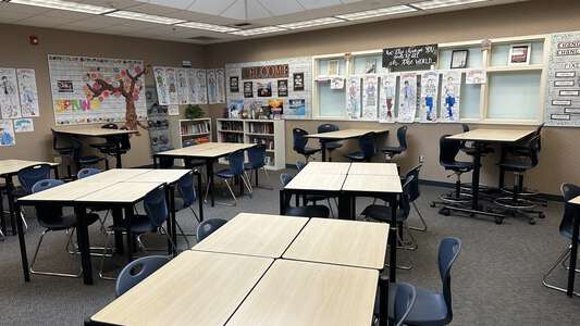 Jeffrey Trail Middle School Classroom Standard in Irvine 3