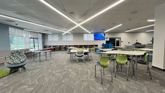 Chaffee Trail Middle School Library (3 hr min) in Jacksonville