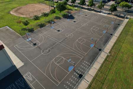 Tehipite Middle School Outdoor Basketball Courts in Fresno