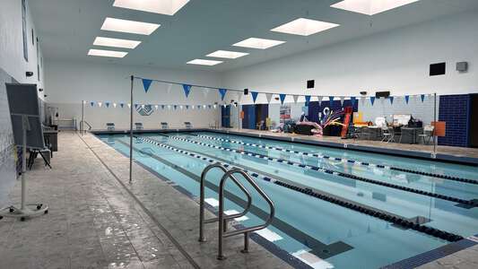 Mackenzie-Scott Branch (Fair Oaks Location) Pool in Pasadena 5