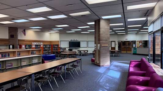 Kamiakin Middle School Library in Kirkland 2