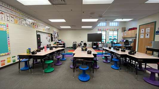 Earhart Environmental Magnet Elementary School Classroom Standard in Wichita 2