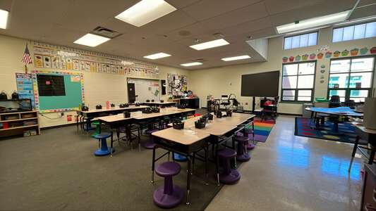 Earhart Environmental Magnet Elementary School Classroom Standard in Wichita 3