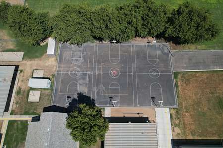Sunset Elementary School Outdoor Basketball Courts in Fresno