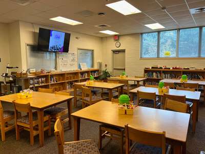 Brown-Barge Middle School Library in Pensacola