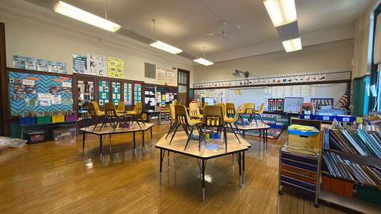 Reinberg - Peter A Reinberg Elementary School Classroom Standard in Chicago 2